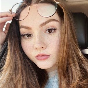 Meet your Posher, Chelsey